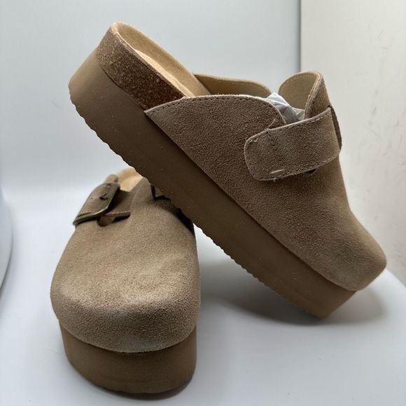 CUSHIONAIRE Women's Genuine Suede Cork Footbed Platform Clog with +Comfort 7.5 W - Picture 6 of 7